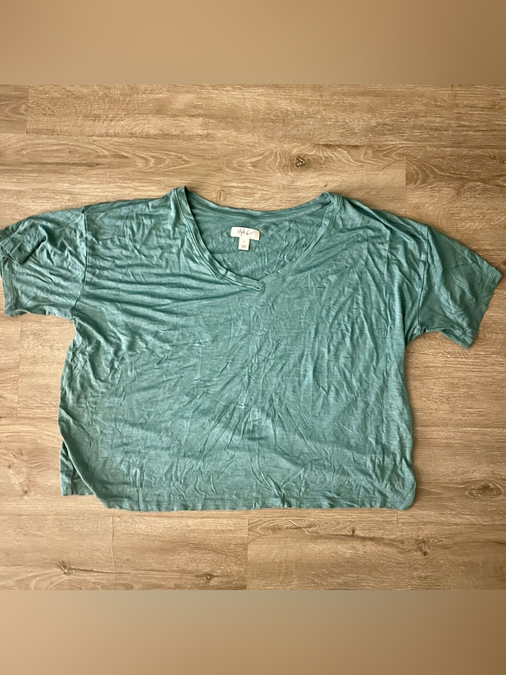 Style & Co Green Boxy V-Neck Crop Tee Size Large